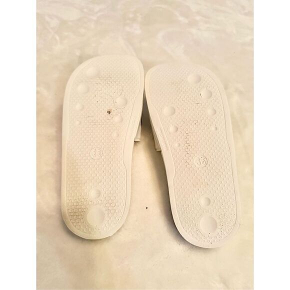 Moschino Logo-Embossed Pool Slide Sandals size 36 (5 1/2) - Picture 8 of 8